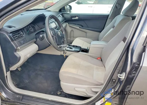 2012 Toyota Camry Base z USA, uszkodzony, nr VIN 4T1BF1FK8CU579477